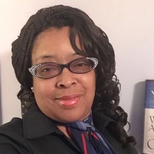 Meet your Posher, Elma